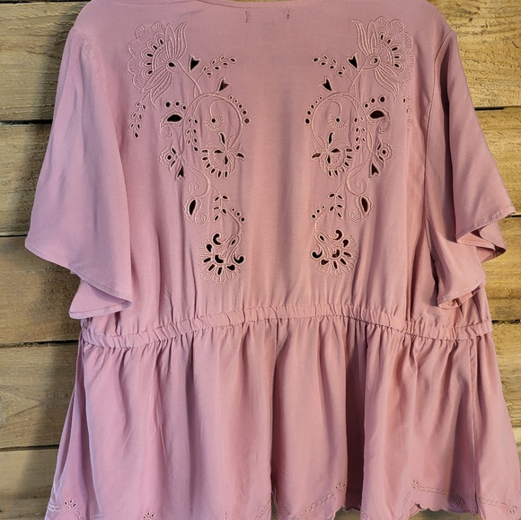 TORRID Eyelet Challis Tie Front Third Piece Dusty Rose NWT - Picture 9 of 9